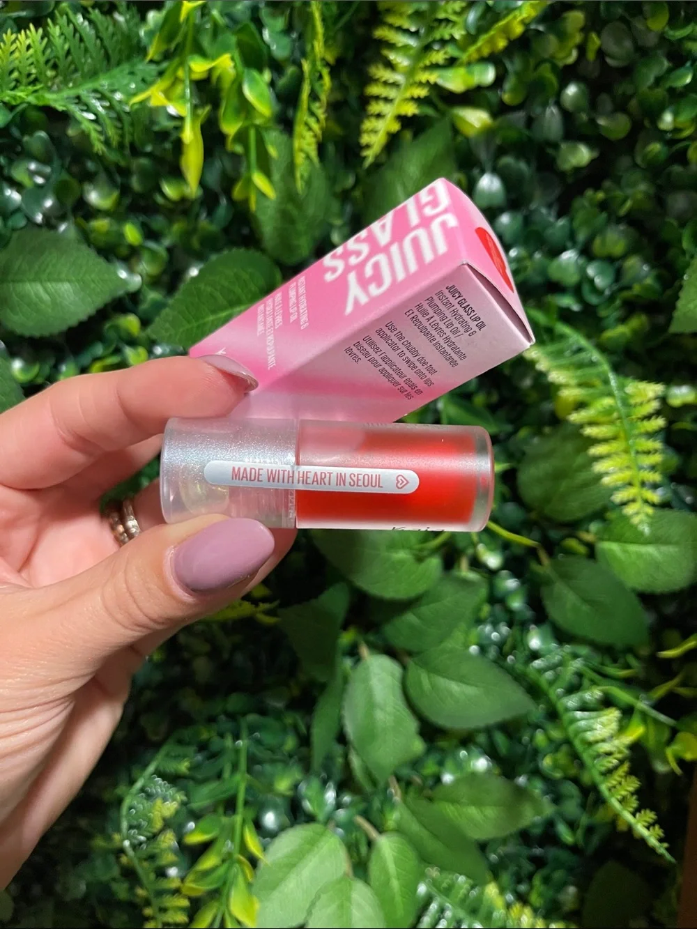 Kaja Juicy Glass Hydrating  Lip Oil - Raspberry Refresher 02